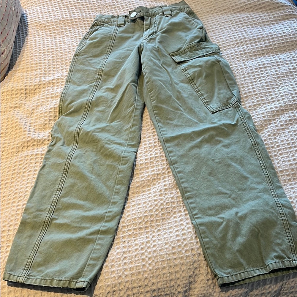 Women’s straight leg cargo pants